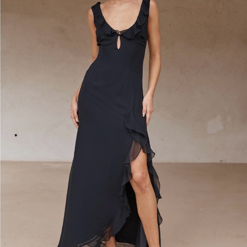 Runaway the Label Inayah Black Maxi Dress